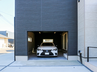 リビングにいながら車が見える